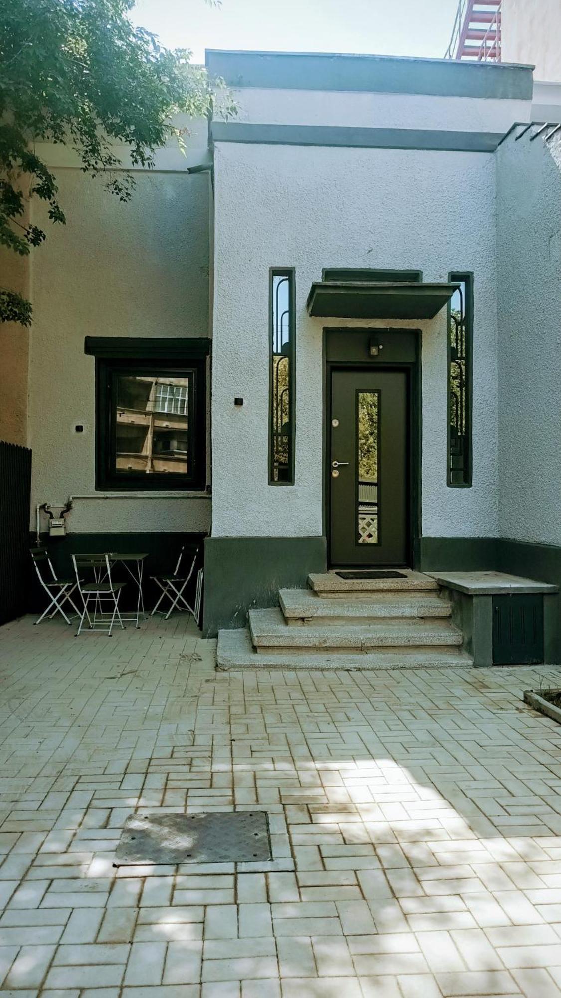 Littlehouse- Entire Property For Maximum 4 People بوخارست المظهر الخارجي الصورة